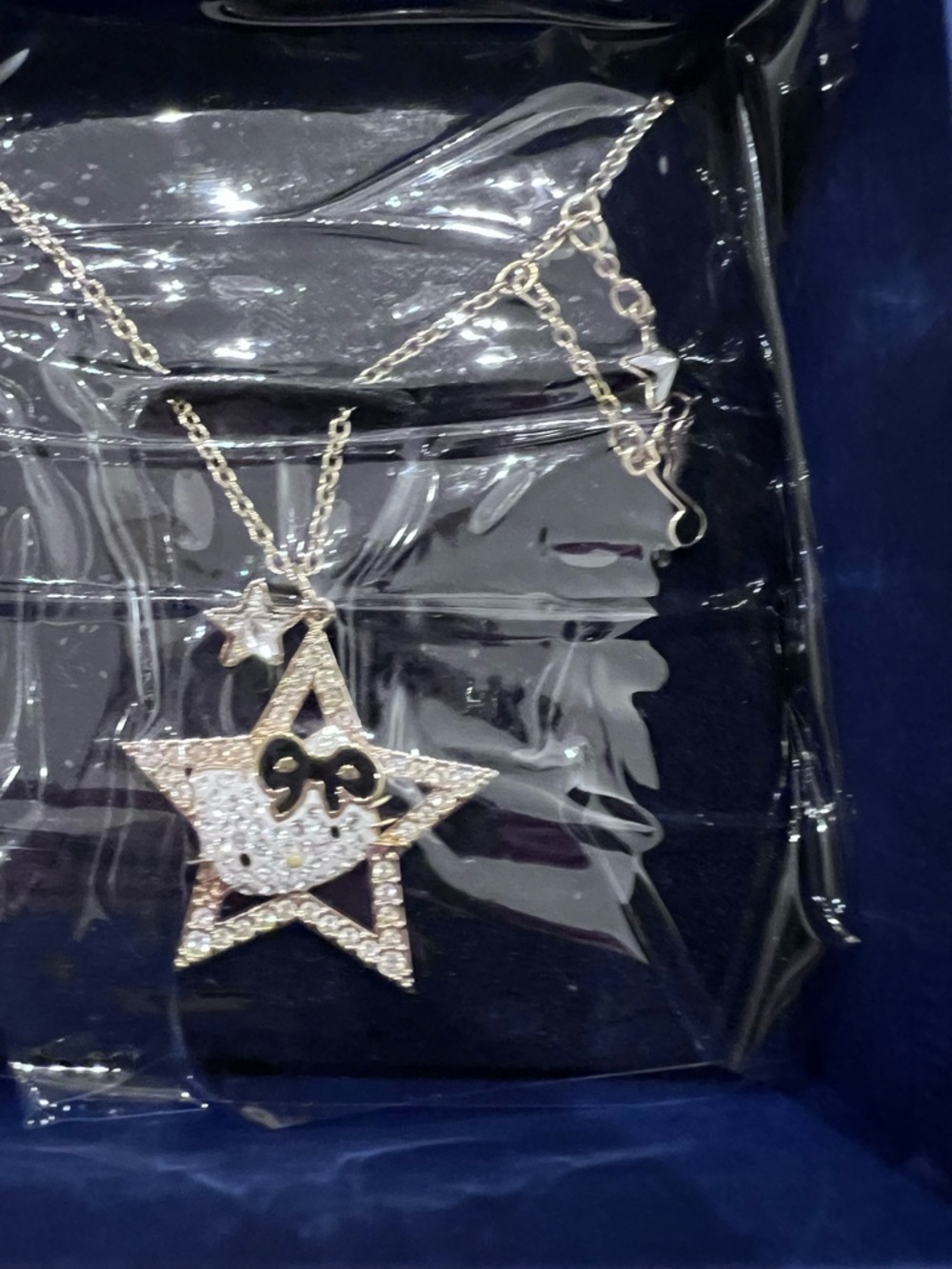 2011 Swarovski Hello Kitty Star Pendant Necklace Crystal Rock Star Gold RARE - Picture 5 of 6